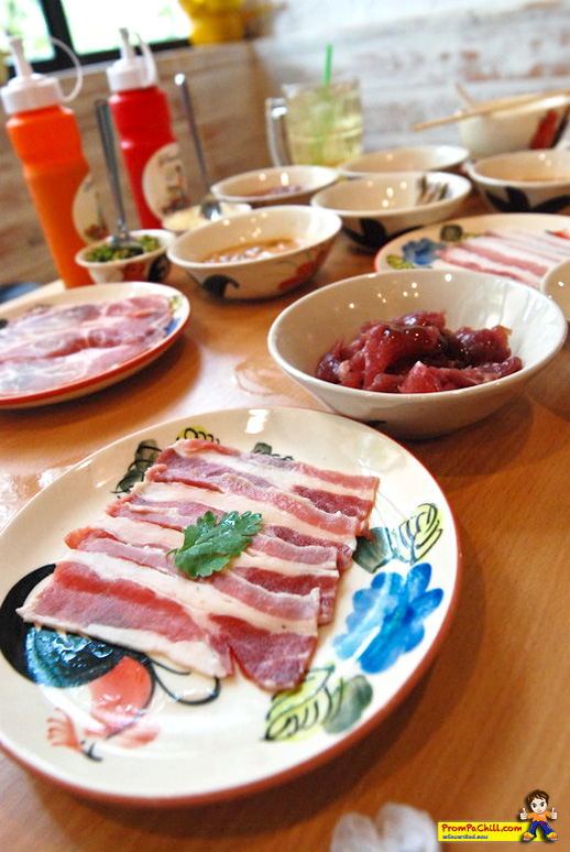 เมนูอาหาร ของร้านอาหารชาบูมันกุ้ง-มานีมีหม้อ