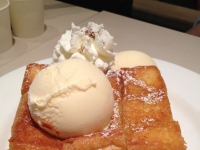 ร้าน aFter You Dessert Cafe เมนูยอดนิยมคือ ชิบูย่า ฮันนี่ โทสต์ Shibuya Honey Toast